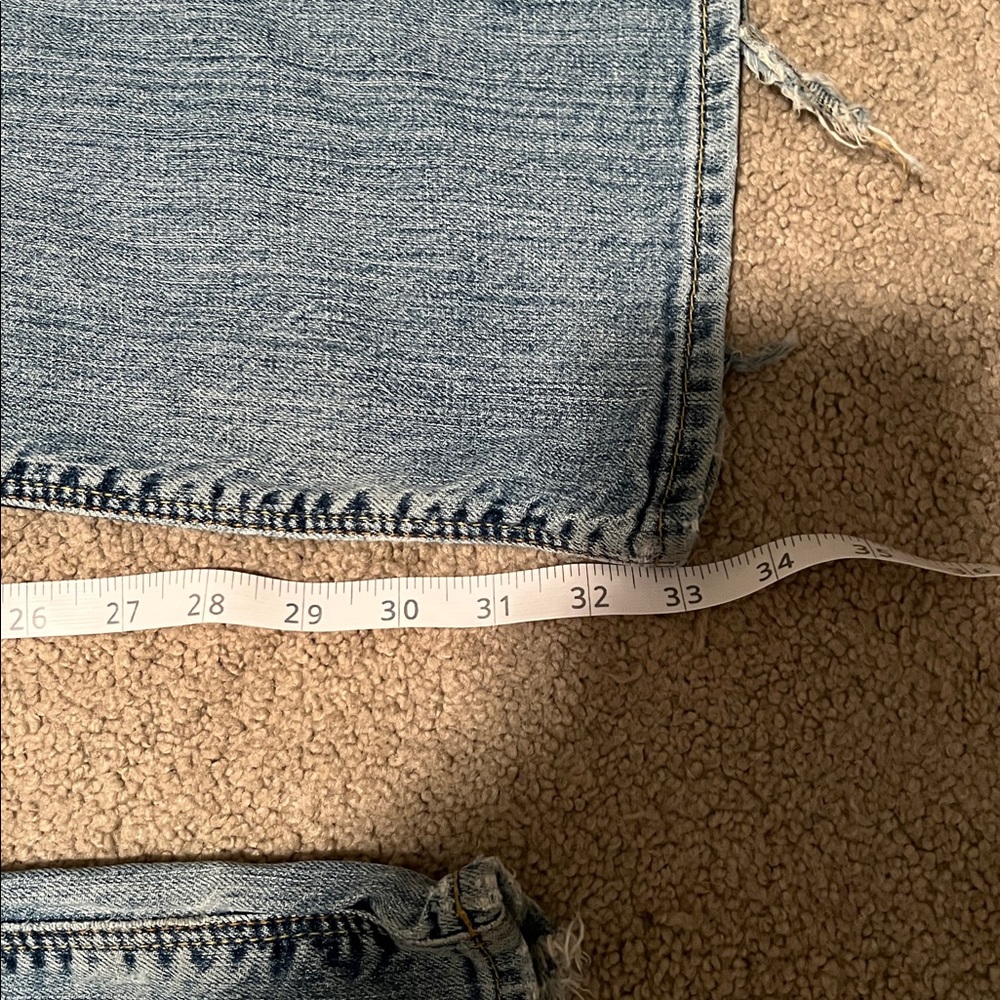 Hollister Women's Distressed Blue Jeans - Picture 5 of 7